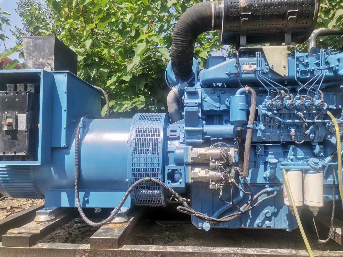 彭山详细说明降低 800kW 柴油发电机输出电流波动的方法