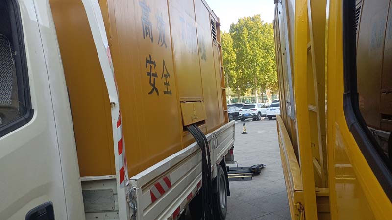 彭山如何判断柴油发电机组和UPS电源的切换时间是否符合要求？